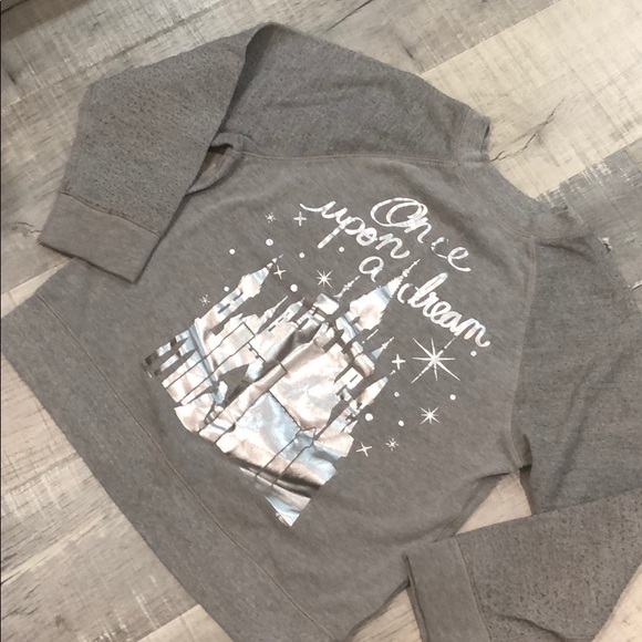 Top - Picture 2 of 4